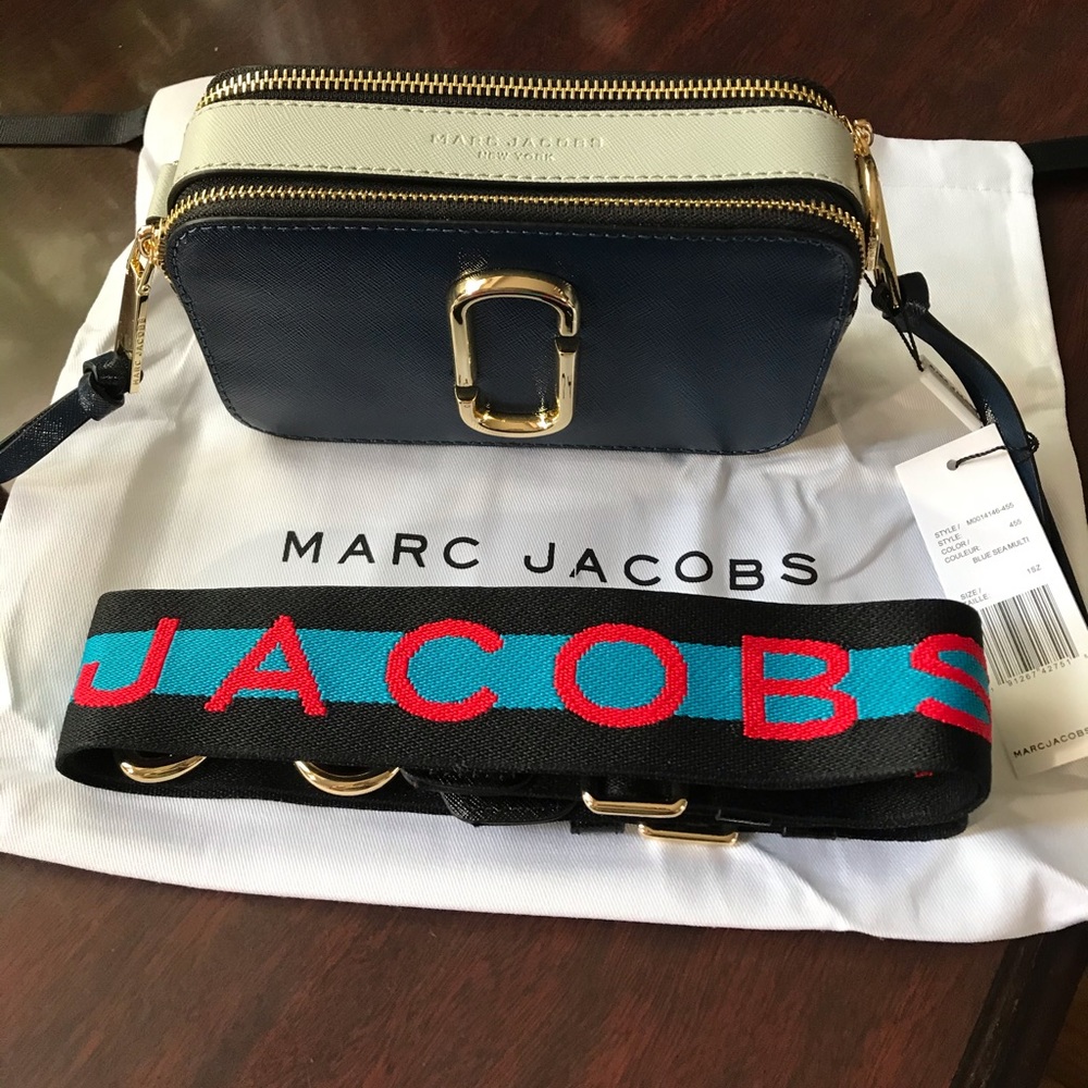 Marc Jacobs the logo strap snapshot crossbody bag